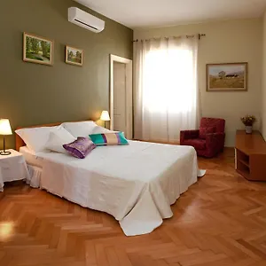 Gianina Appartement Split